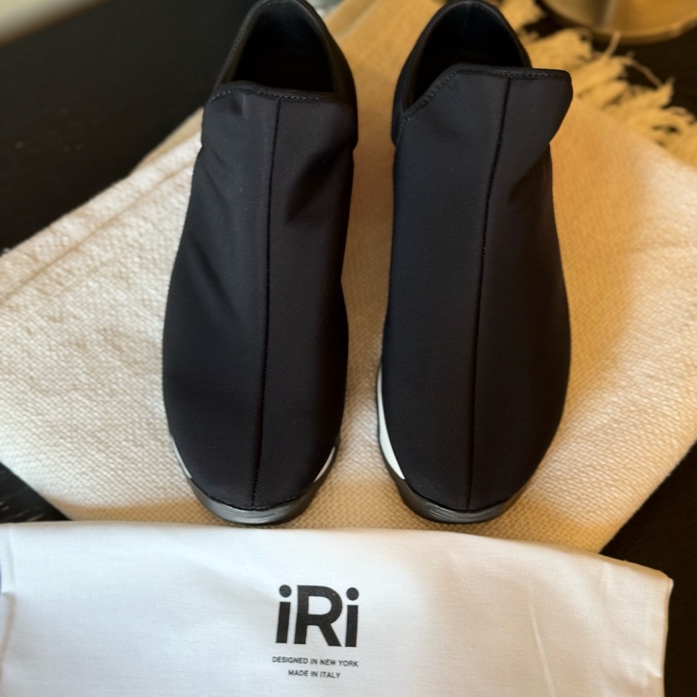 Women’s iDi Black Shoes